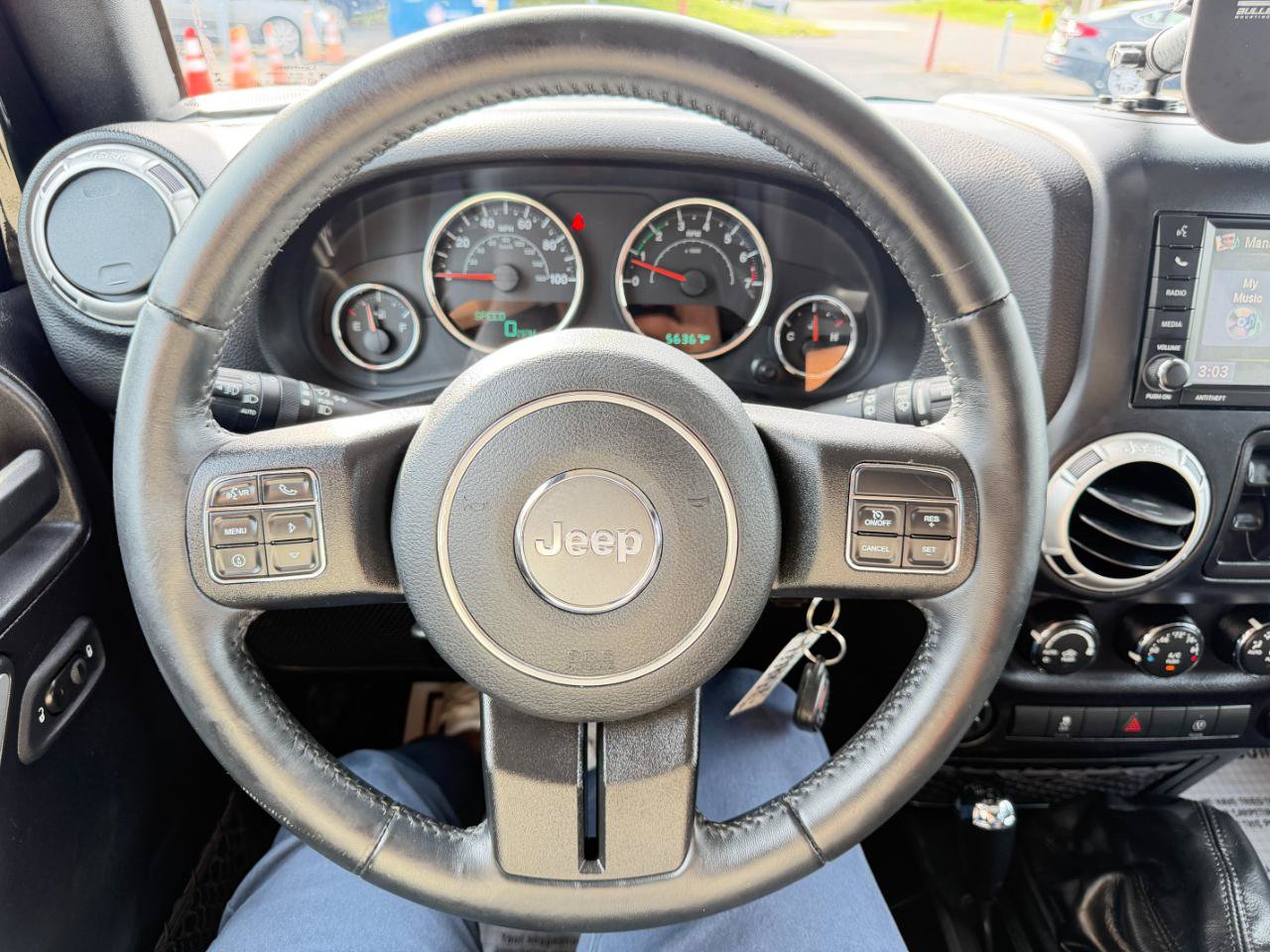 Used 2016 Jeep Wrangler Unlimited Sahara w/ Connectivity Group AWD/4WD image 65