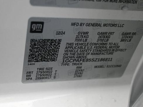 Used 2025 Chevrolet Silverado 1500 High Country w/ Technology Package image 32