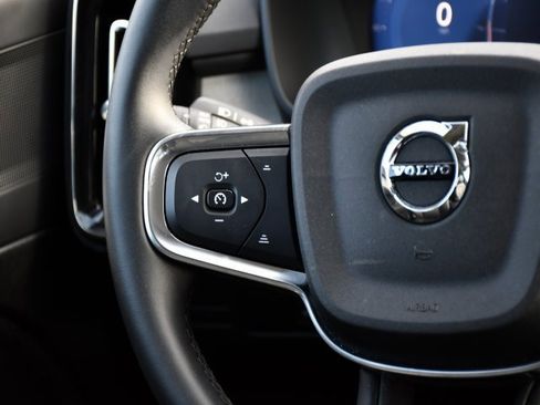 Certified 2025 Volvo XC40 B5 Core image 20