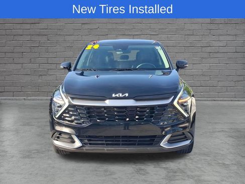 Used 2024 Kia Sportage EX FWD image 2