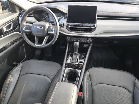 Used 2022 Jeep Compass Limited image 23