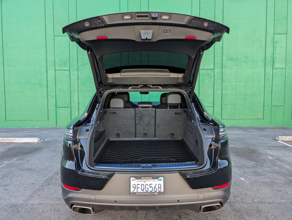 Used 2023 Porsche Cayenne Coupe AWD/4WD image 12