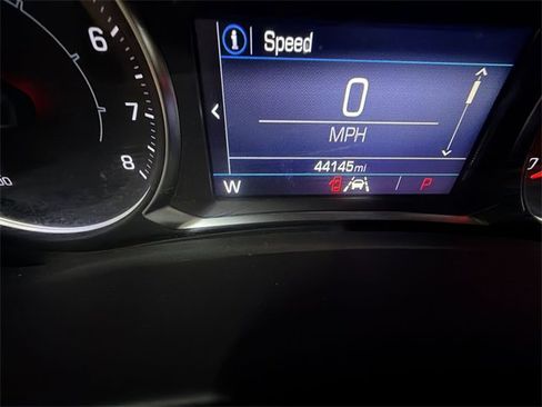 Certified 2022 GMC Terrain SLE w/ Driver Convenience Package image 15