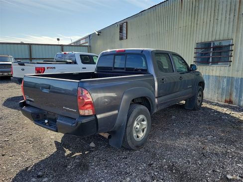 Used 2014 Toyota Tacoma PreRunner w/ Convenience Package image 5