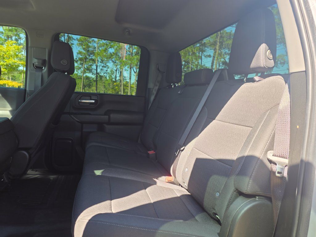 Used 2024 GMC Sierra 2500 Pro w/ 1SA Pro Safety Plus Package AWD/4WD image 16