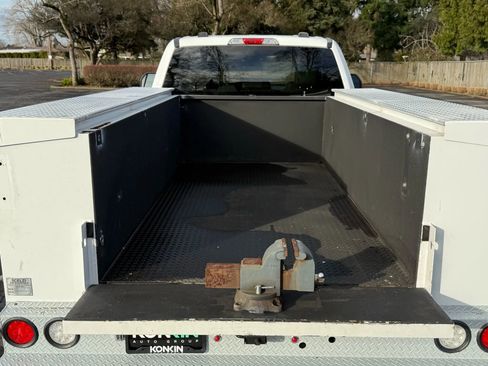 Used 2022 Ford F250 XL w/ Power Equipment Group AWD/4WD image 10