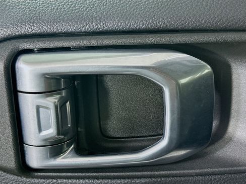 Used 2022 Jeep Wrangler Unlimited Sahara image 14