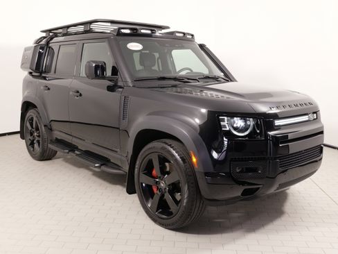 Used 2023 Land Rover Defender 110 X AWD/4WD image 10