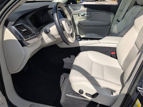 Certified 2023 Volvo XC90 B6 Core image 6