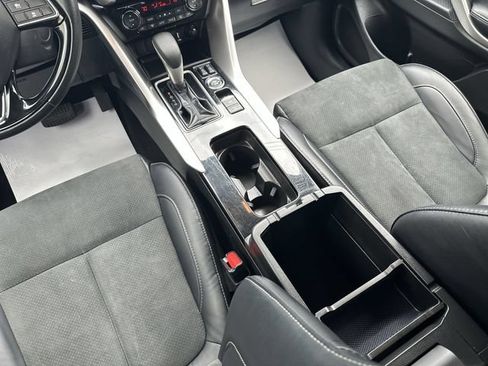Used 2024 Mitsubishi Eclipse Cross SE AWD/4WD image 24