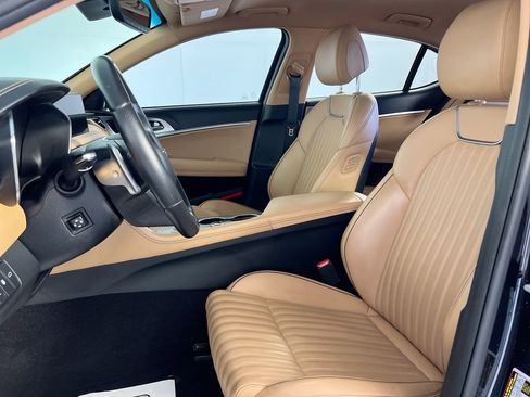 Used 2022 Genesis G70 3.3T RWD image 12