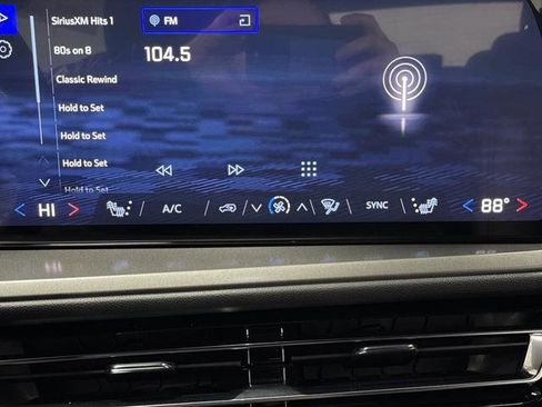 New 2026 Chevrolet Traverse LT image 19