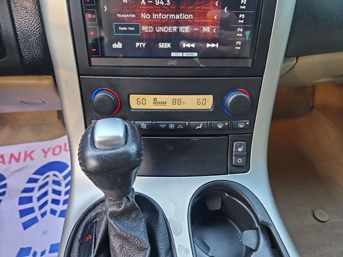 Used 2005 Chevrolet Corvette Coupe w/ Preferred Equipment Group RWD image 19