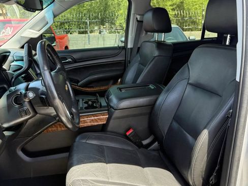 Used 2018 Chevrolet Tahoe Premier RWD image 9