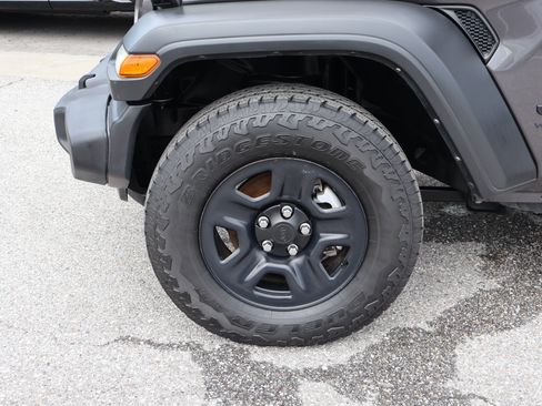 Used 2022 Jeep Wrangler Unlimited Sport AWD/4WD image 12