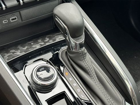 New 2026 GMC Canyon Elevation w/ Convenience Package image 18