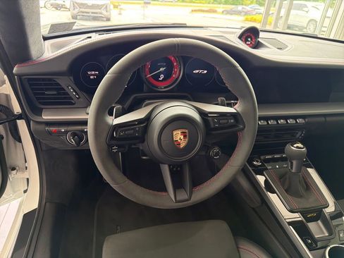 Used 2022 Porsche 911 GT3 RWD image 4