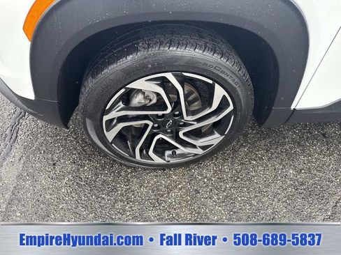 Used 2024 Chevrolet TrailBlazer RS w/ Driver Confidence Package AWD/4WD image 12