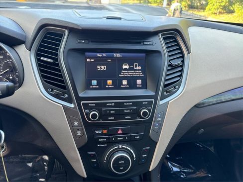Used 2017 Hyundai Santa Fe Sport FWD image 14