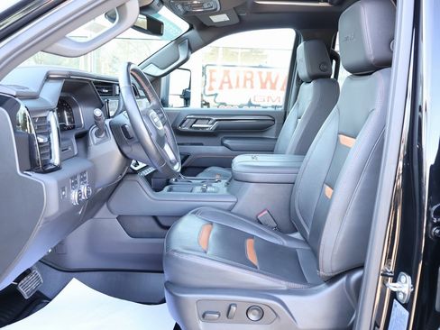Used 2024 GMC Sierra 3500 AT4 w/ AT4 Preferred Package image 15