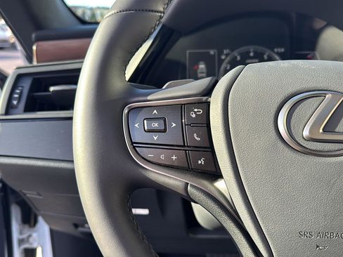 New 2025 Lexus ES 350 w/ Premium Package image 18