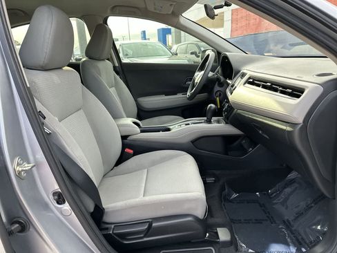 Used 2019 Honda HR-V LX image 14