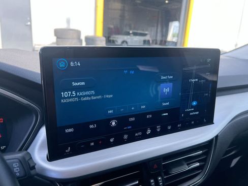 Used 2025 Ford Escape Platinum AWD/4WD image 16