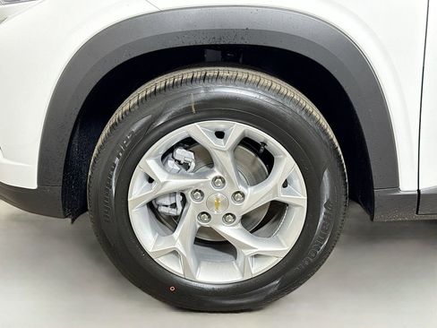 New 2026 Chevrolet Trax LS image 19