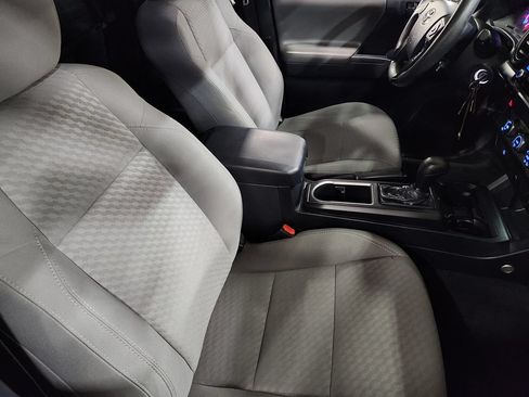 Used 2020 Toyota Tacoma SR RWD image 29