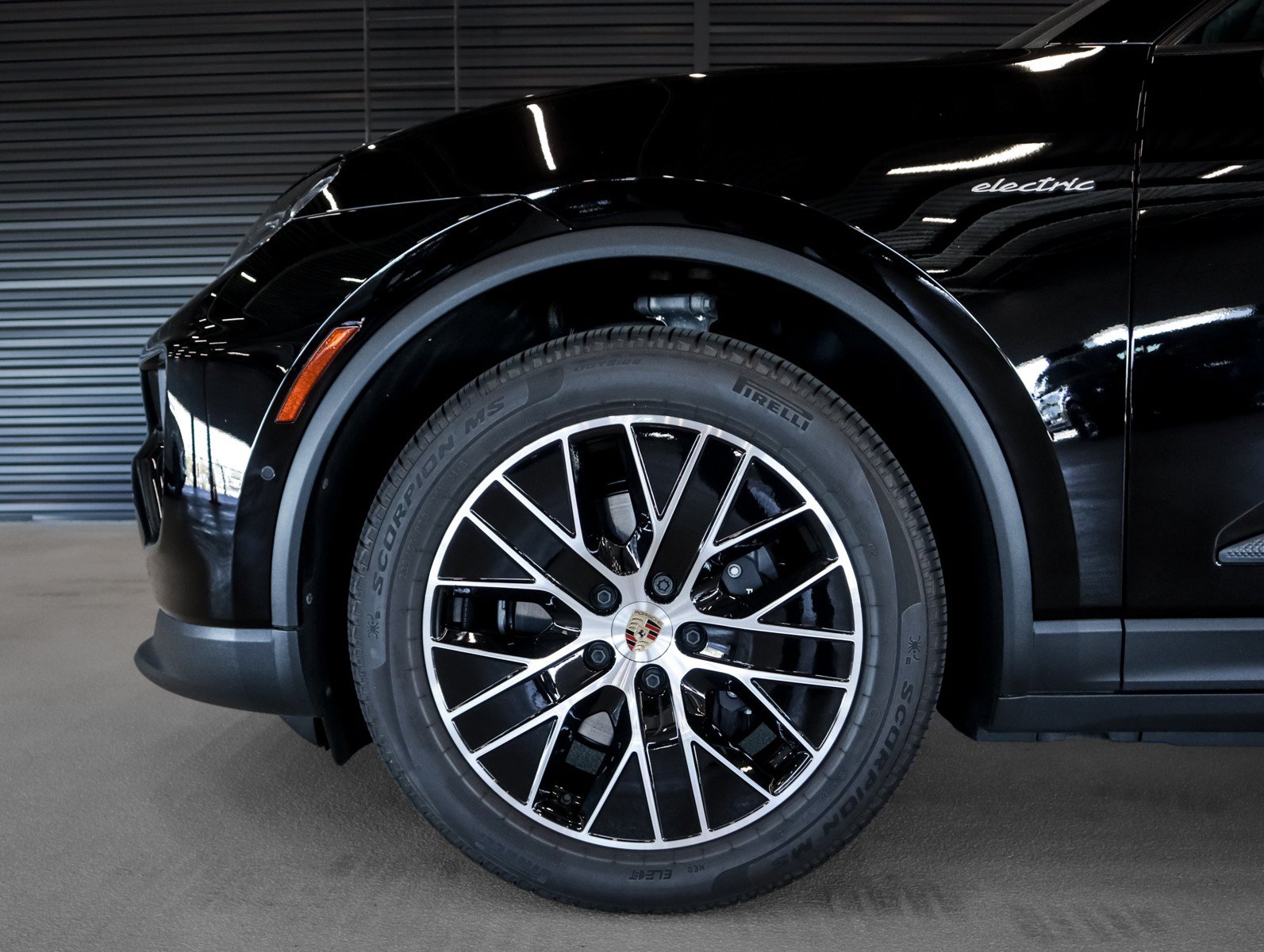 Certified 2026 Porsche Macan Electric RWD image 12