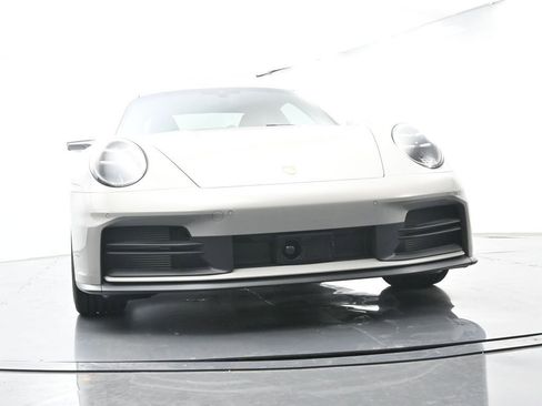 Certified 2025 Porsche 911 Carrera RWD image 54