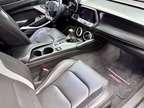 Used 2016 Chevrolet Camaro SS RWD image 11