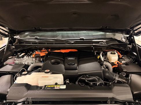 Used 2024 Toyota Sequoia Capstone image 11