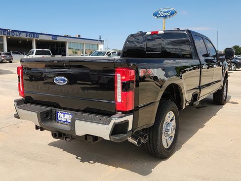 New 2025 Ford F350 Lariat w/ Lariat Ultimate Package image 3