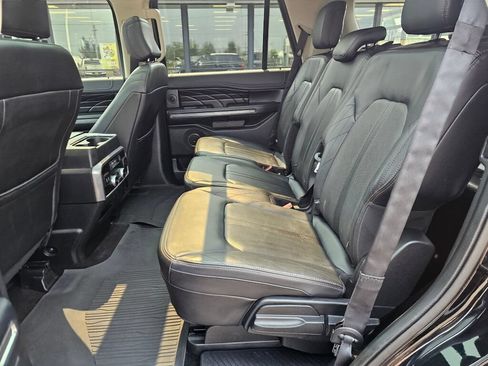 Used 2018 Ford Expedition Platinum AWD/4WD image 19