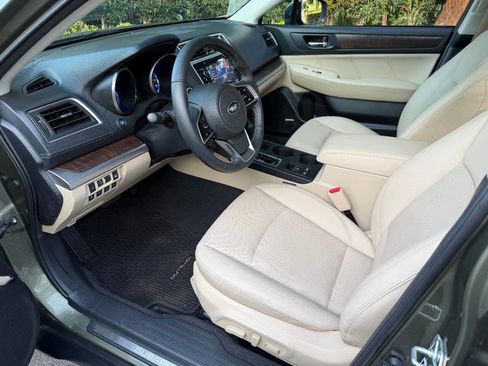 Used 2018 Subaru Outback 3.6R Limited AWD/4WD image 13