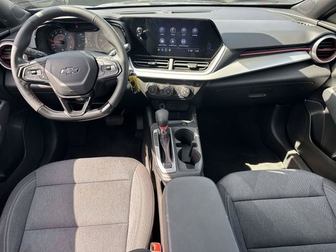 Used 2024 Chevrolet Trax RS w/ Driver Confidence Package FWD image 12