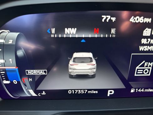 Used 2024 Mitsubishi Outlander SE Black Edition FWD image 25