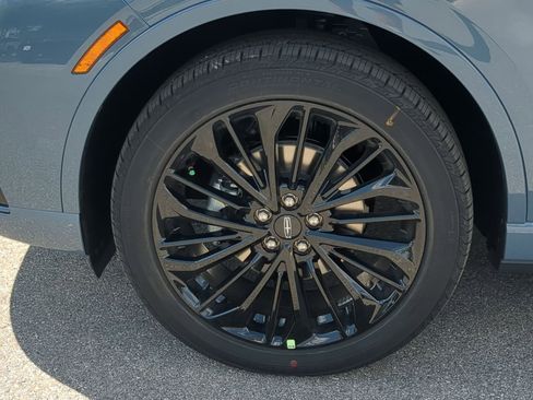 New 2026 Lincoln Corsair Reserve image 9