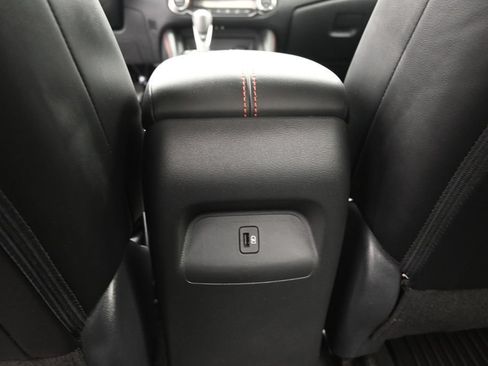 Used 2024 Nissan Sentra SR w/ SR Premium Package FWD image 19