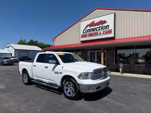 Used 2015 RAM 1500 Laramie w/ Convenience Group AWD/4WD image 2