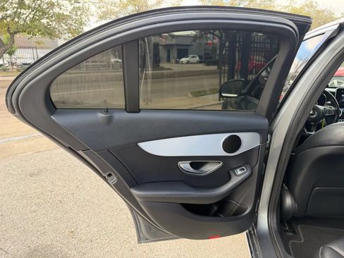 Used 2018 Mercedes-Benz C 300 Sedan image 17