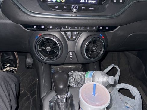 Used 2019 Chevrolet Blazer LT image 12