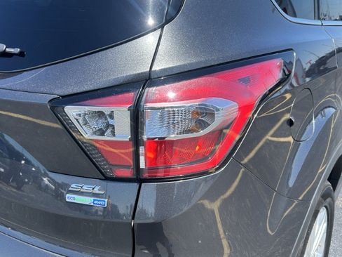 Used 2018 Ford Escape SEL AWD/4WD image 12
