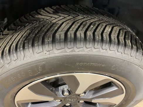 Used 2022 Jeep Grand Cherokee Limited 4xe w/ Luxury Tech Group II image 7