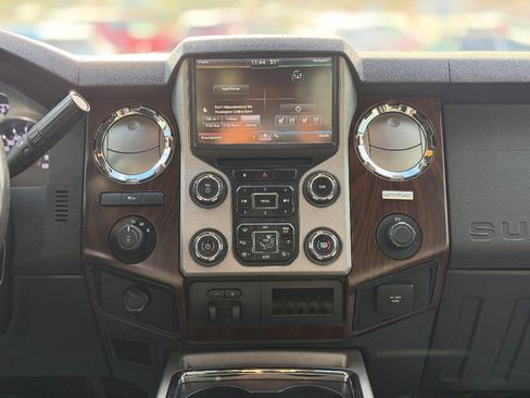 Used 2016 Ford F250 Lariat w/ Lariat Ultimate Package image 10