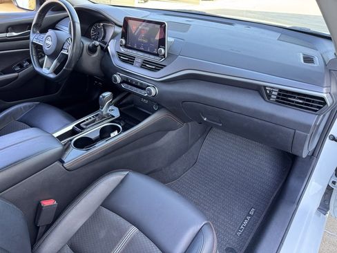 Used 2024 Nissan Altima 2.5 SR image 16