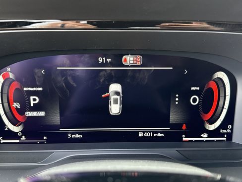 New 2026 Nissan Pathfinder Platinum FWD image 12