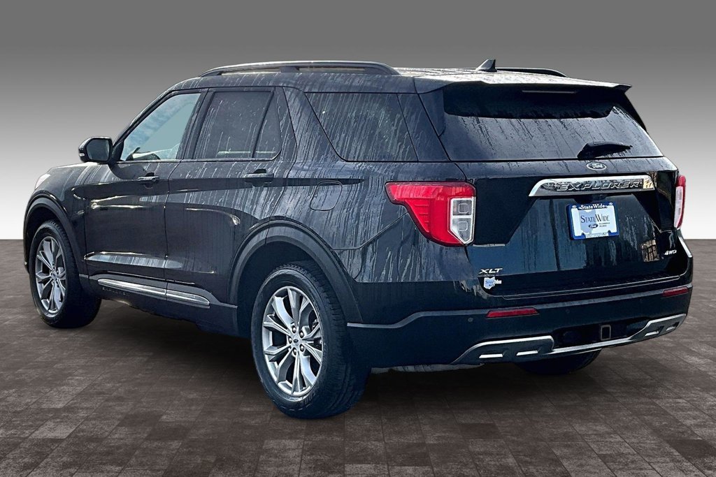 Used 2023 Ford Explorer XLT w/ Equipment Group 202A AWD/4WD image 26