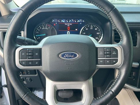 Certified 2024 Ford Expedition XLT image 20